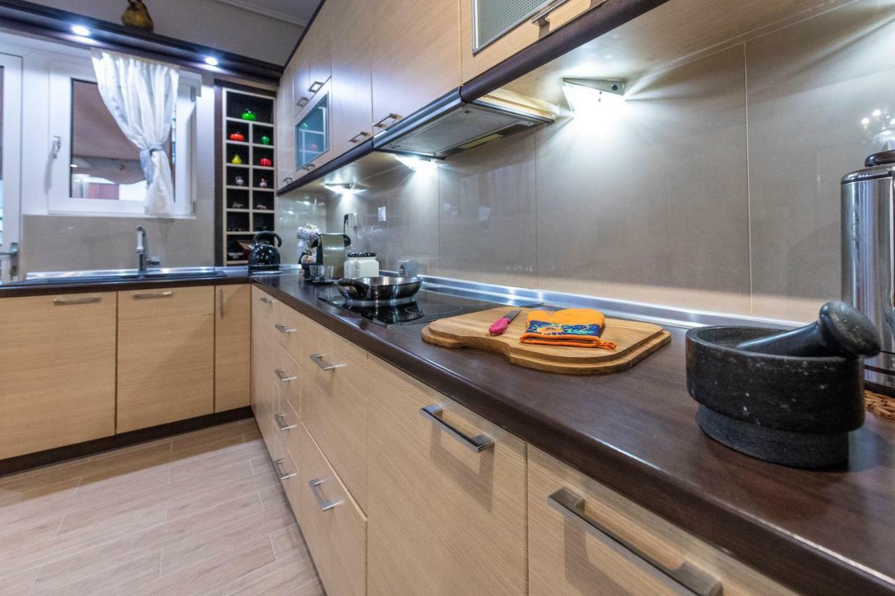 Apartment Port Marouso *